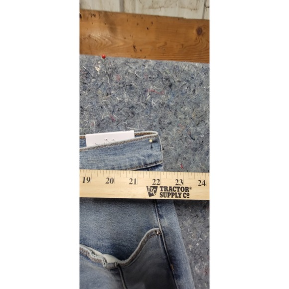 Jessica Simpson Women's Myrtle Barrel Leg Light wash Capri Jeans Size 20W - Picture 4 of 11